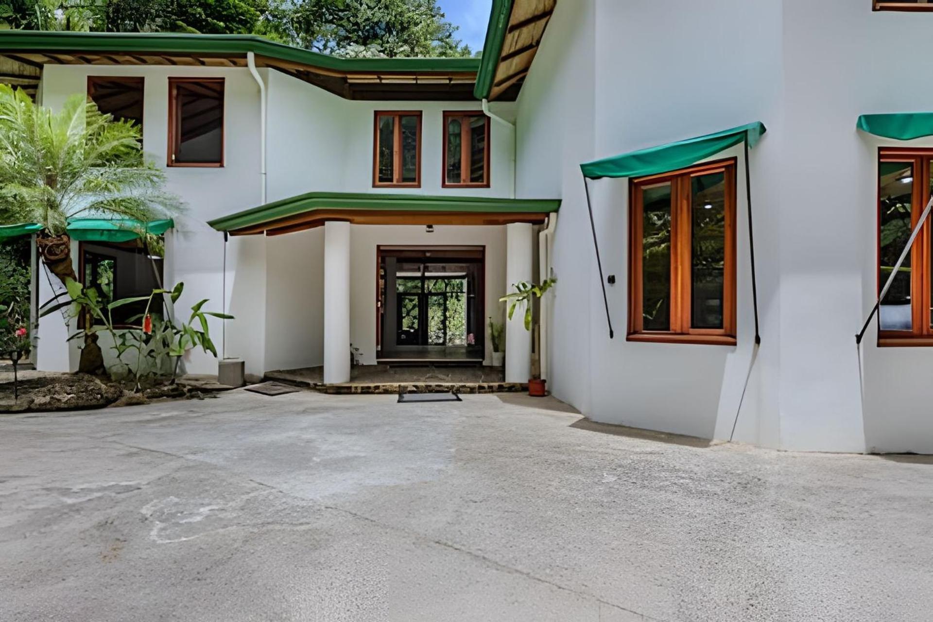 The Jungle Inn Dominicalito Extérieur photo